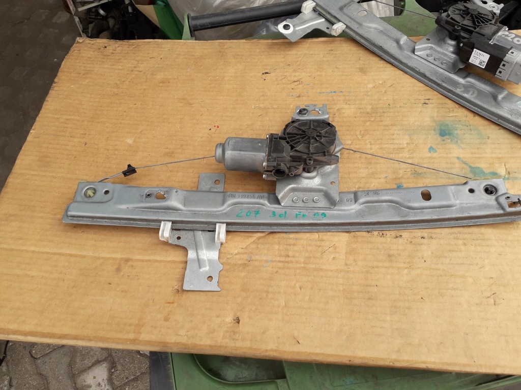 фото №1, Підйомник механізм вікон правий peugeot 207 3 двері