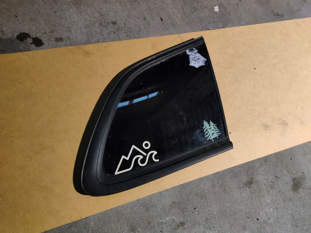 фото №1, Стекло кузовная jeep cherokee kl14-kl19