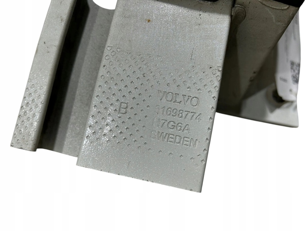 фото №10, Volvo xc90 2018 поперечина бампера заднего