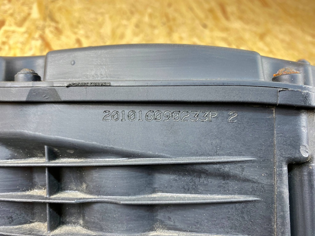 фото №11, Корпус фільтра повітря audi a4 b9 a5 8w 2.0 tdi 8w0133835p 2015-