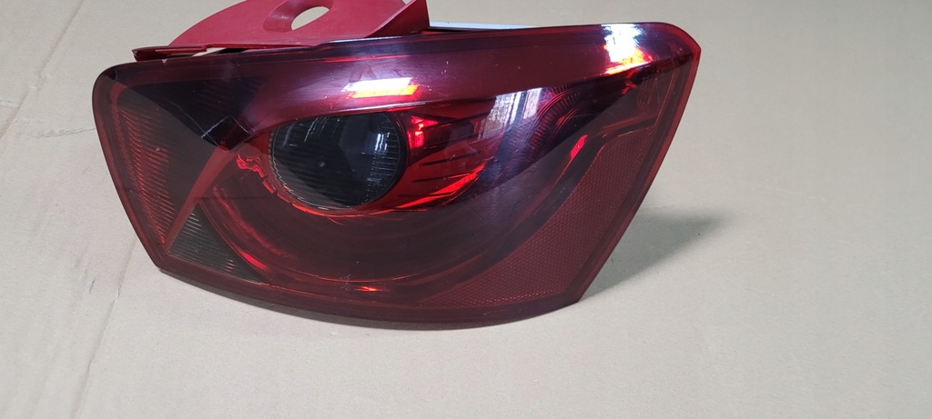 фото №1, Лампа права задня seat ibiza iv 6j4945095g тонована