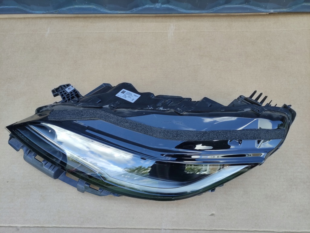 Tesla model 3 рестайлинг  23- лампа левая передняя перед с Разборки