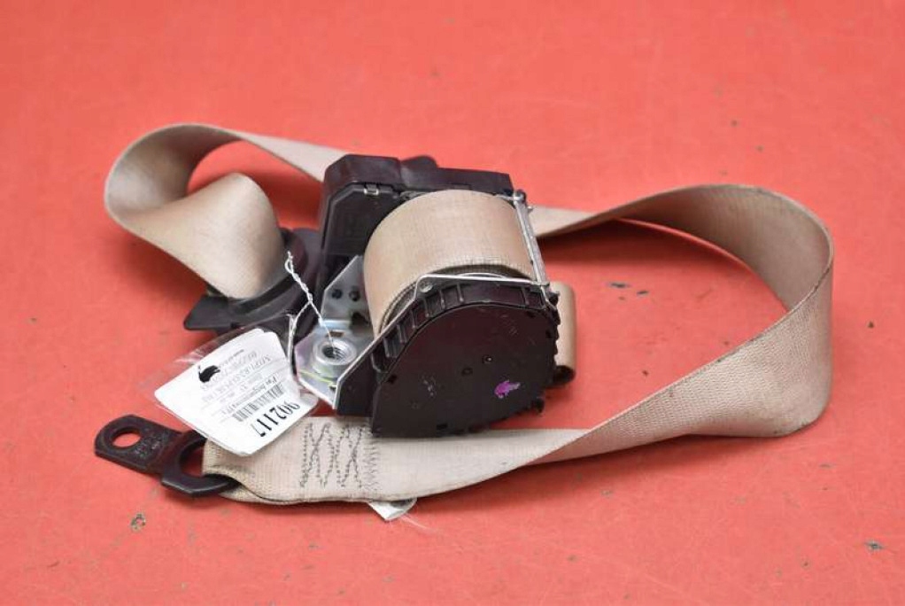 Ремінь безпеки правий перед 825897210 bmw x5 e53 03-06 в Україні