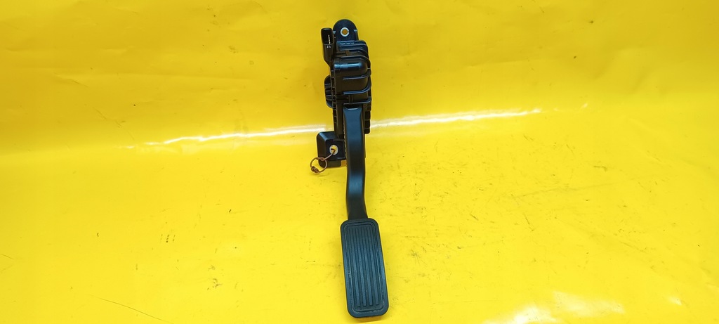 фото №9, Потенціометр газу mazda 5 2,0d cc3041600