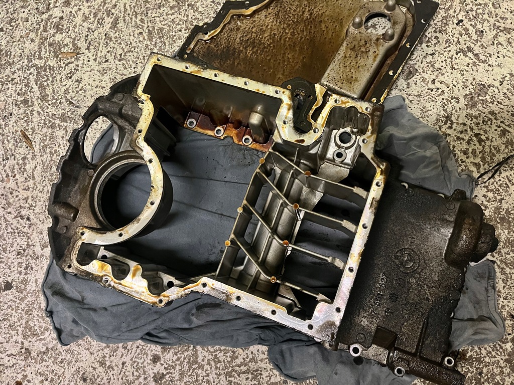 фото №6, Bmw e70 x5 4.8i поддон масляная 7551627 7551630