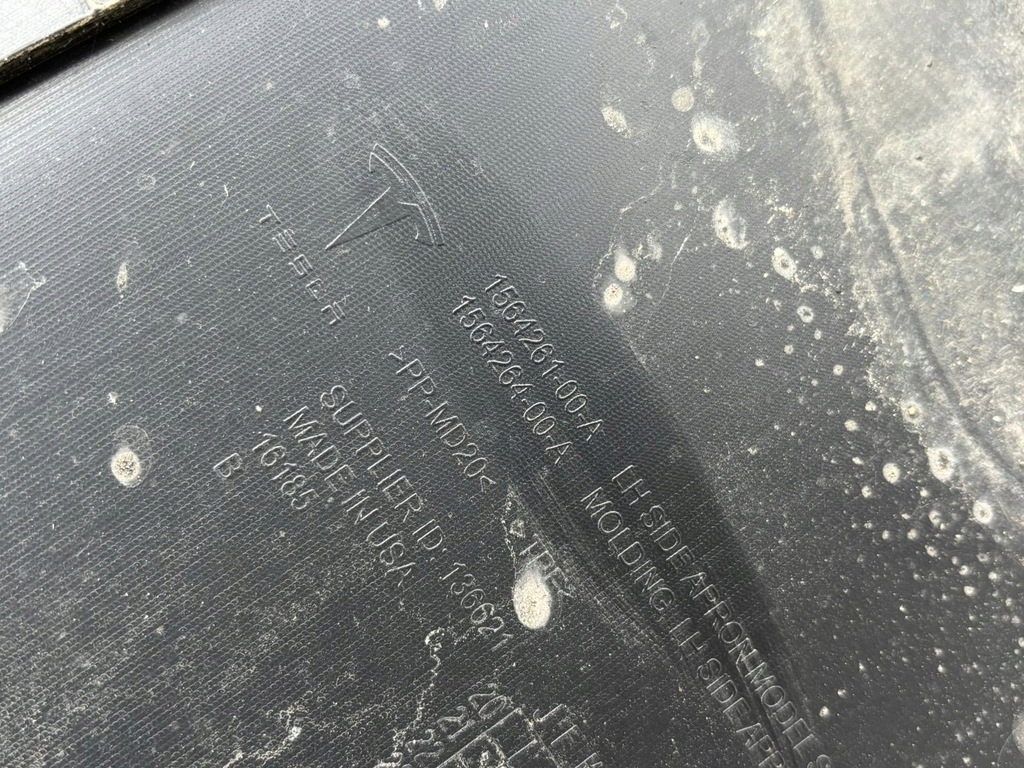 фото №7, Tesla model 3 s plaid 2021r. защита ванна крыла 1564261-00-a 1564262-00-