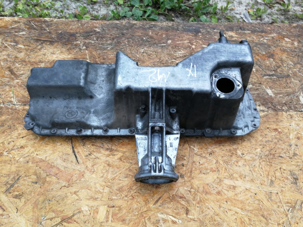 Піддон масляна 325ix m20b25 bmw e30 в Україні