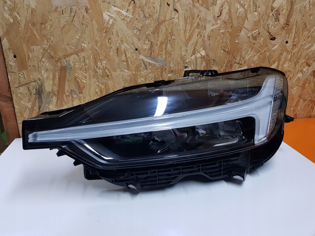 фото №1, Лампа l левая левый перед передняя volvo xc60 xc 60 ii 2 fl lift lifting mid