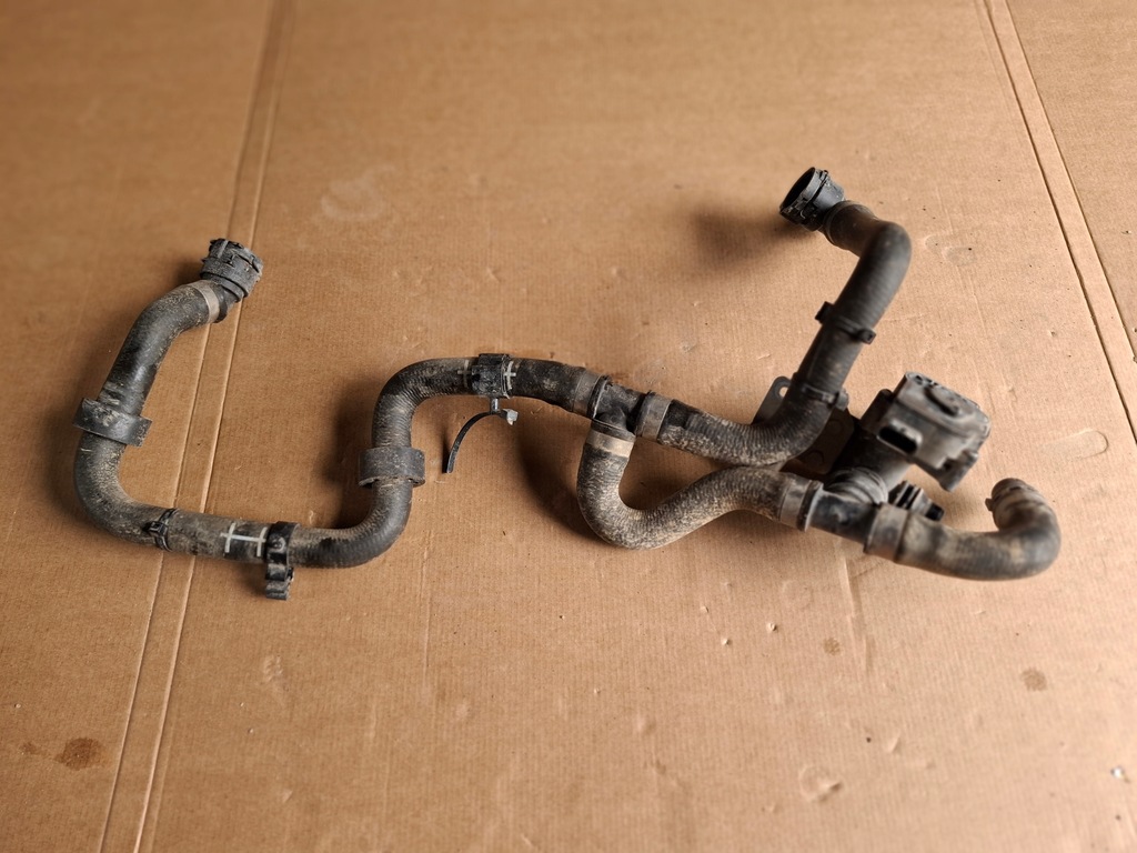 фото №1, Mercedes eqa шланг труба wody a2435000500 насос wody