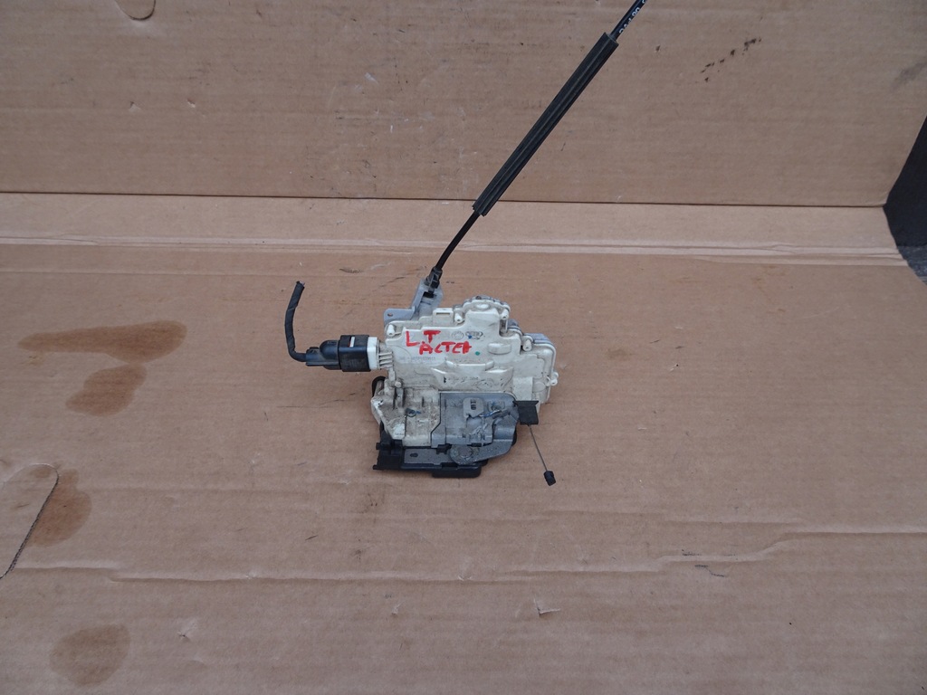 фото №1, Seat altea замок дверь левый задняя 8 pin