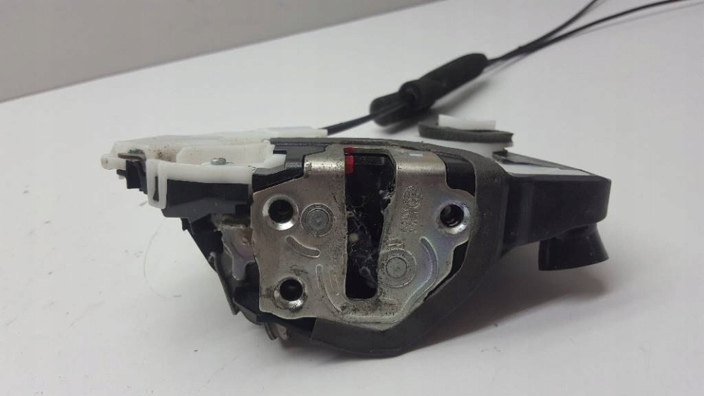 фото №5, Замок перед правый outback v bs levorg europa