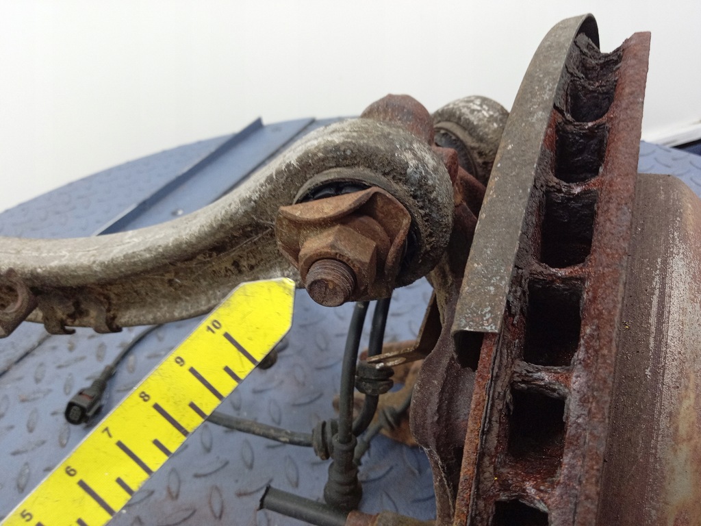 фото №9, Audi q7 4l 4.2 tdi поворотный кулак левая задняя 7l8505435