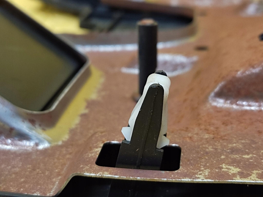 фото №5, Mitsubishi pajero iii захист панелі консолі mr402443