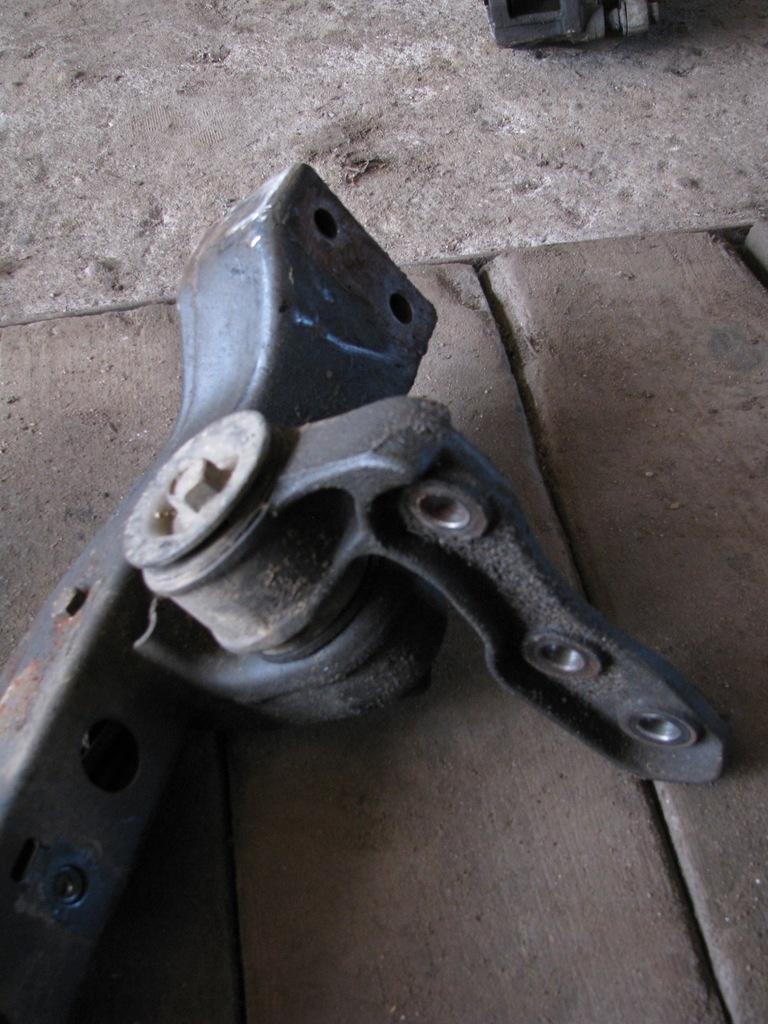 фото №8, Балка двигателя подрамник мост перед kia sorento i 2.5crdi