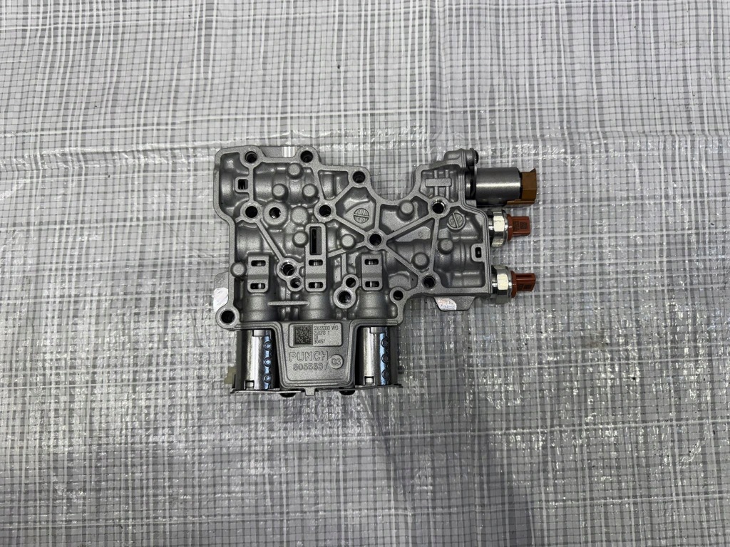 Купить Коробка передач передач alfa romeo junior 50555303