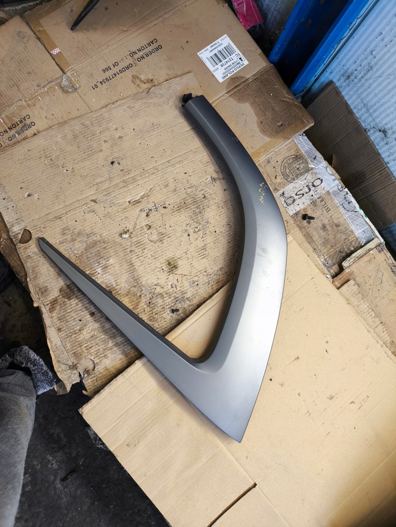 фото №1, Citroen c4 grand picasso citroen c4 picasso grand молдинг стекло левая задняя ?