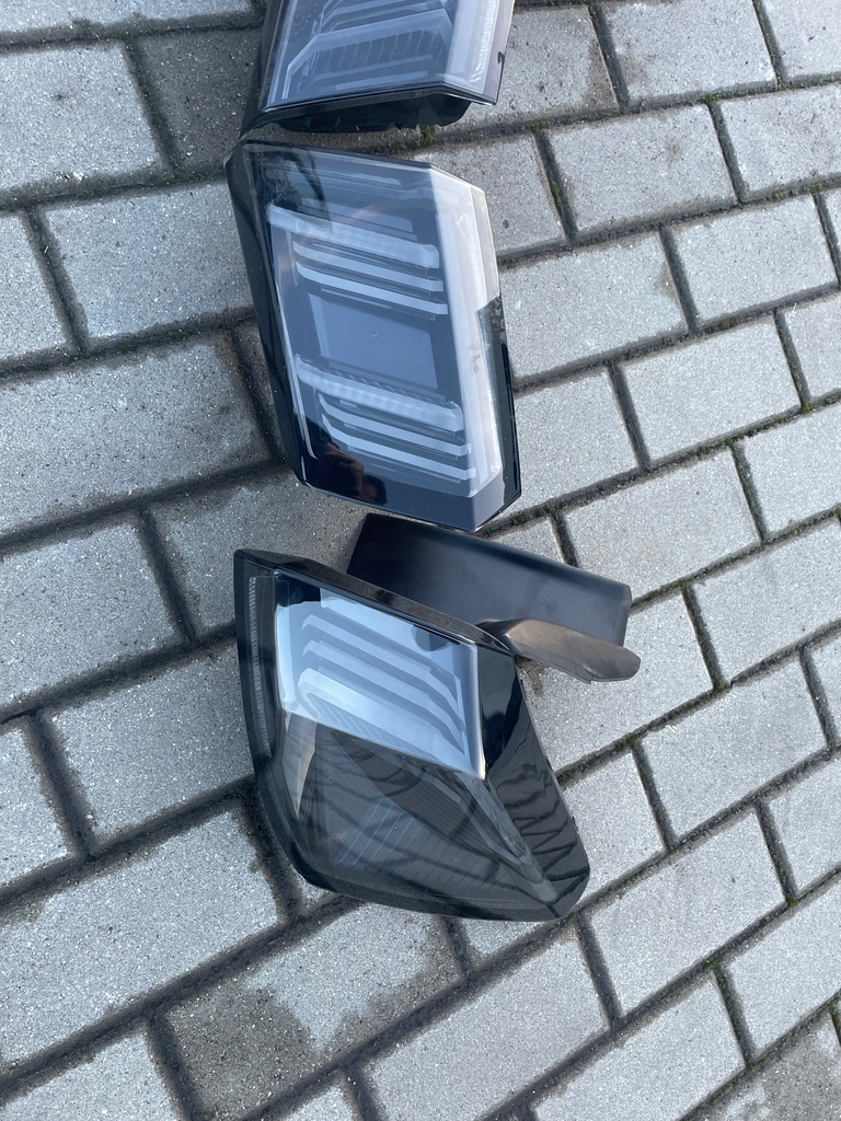 фото №1, Peugeot 5008 ii lift лампи задні