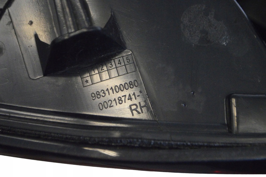 фото №10, Citroen c4 ii 2022 правая сторона лампа задняя