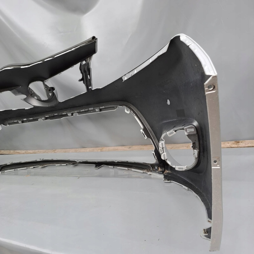 Toyota verso рестайлінг  13- бампер перед передній Ціна