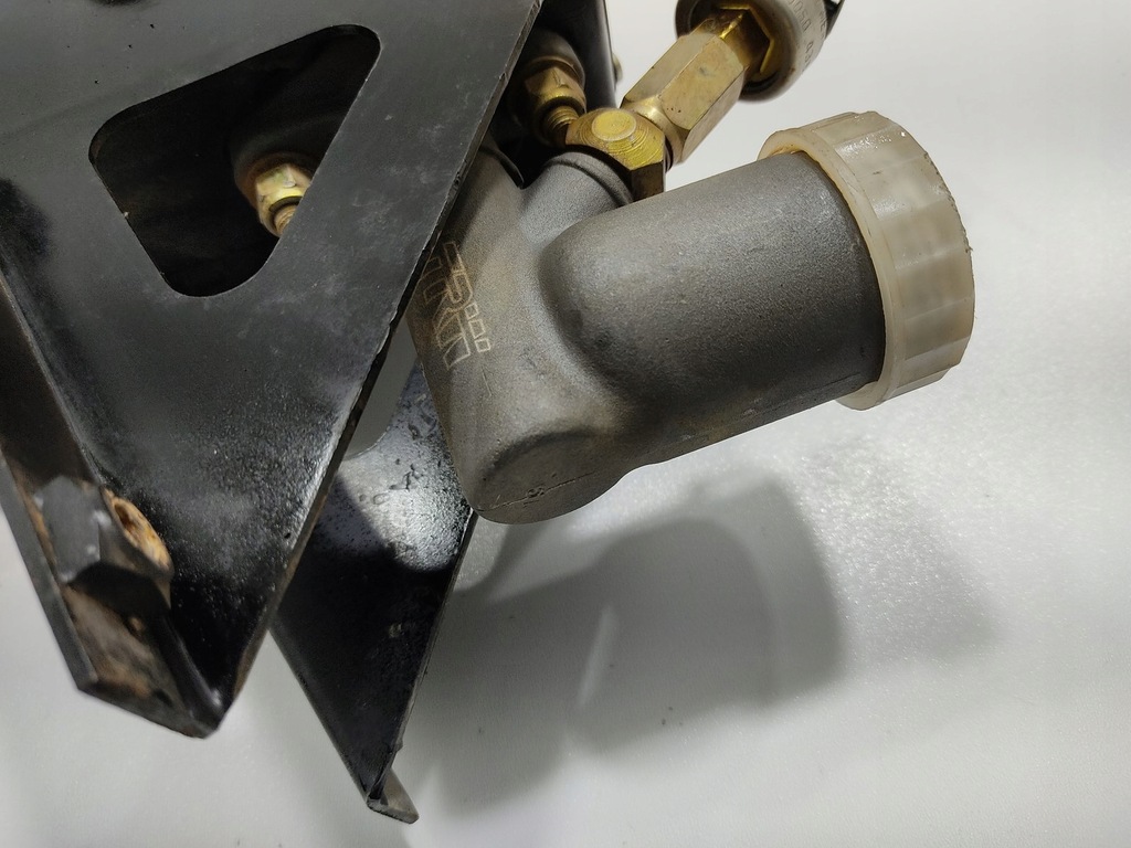 фото №5, Насос помпа зчеплення педаль зчеплення land rover defender 2.5 td td5 1999-06