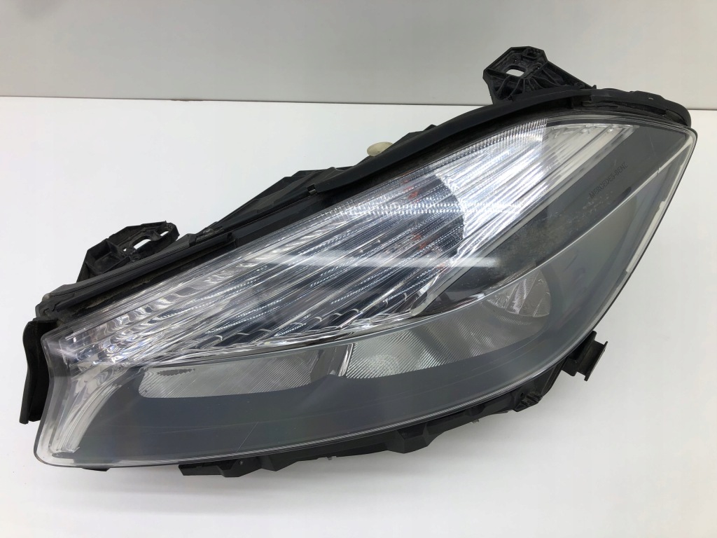 Купить Mercedes w176 левая передняя фара комплектная англичанин  a1768200361
