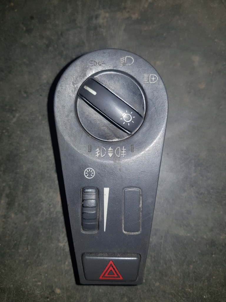 фото №1, Volvo оригинальный номер 20466302 выключатель панель света