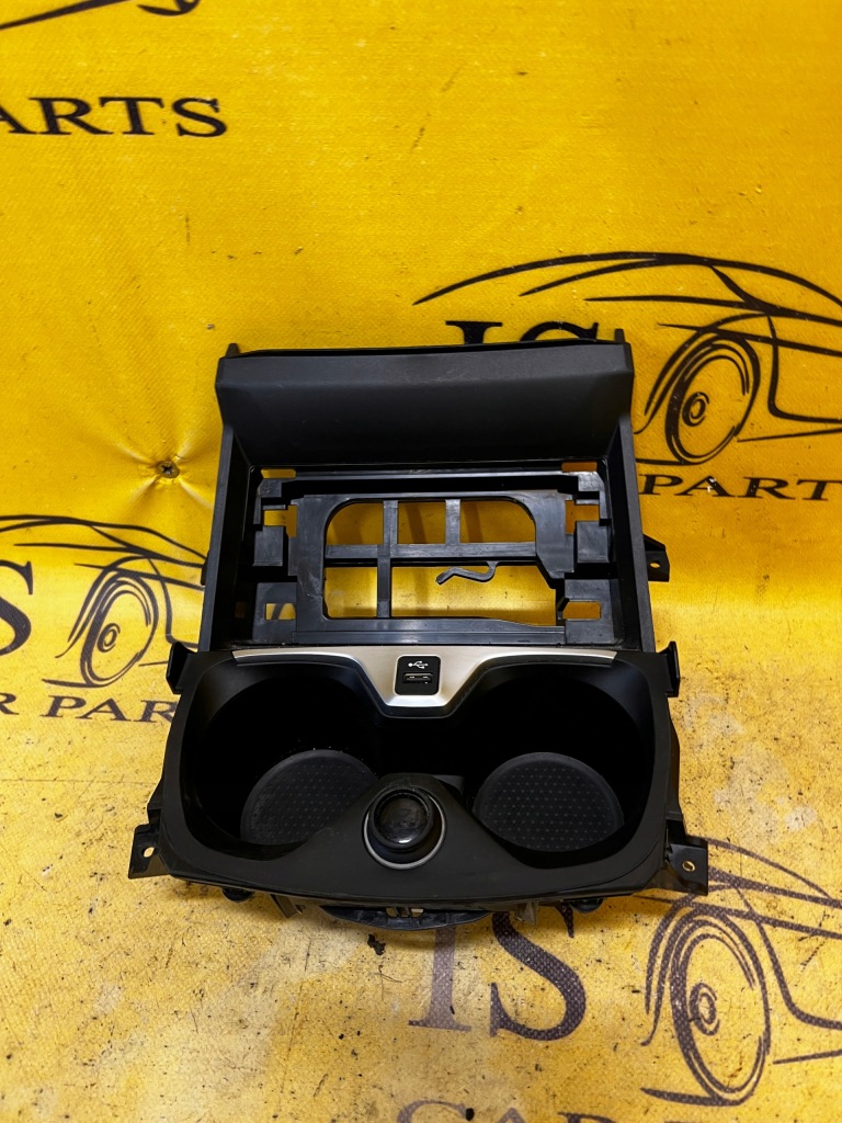 Купити Кронштейн бардачок na чашки підсклянник тунель bmw f40