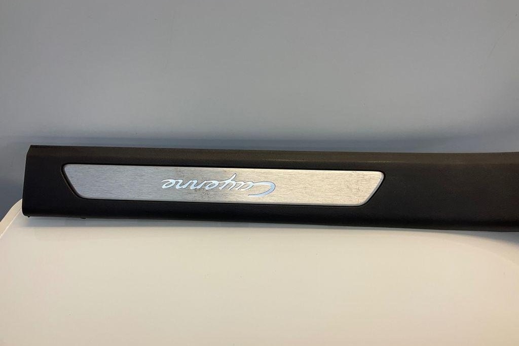 фото №7, Передня права молдинг декоративна поріг porsche 760853846a 2.9l бензиновий 2019