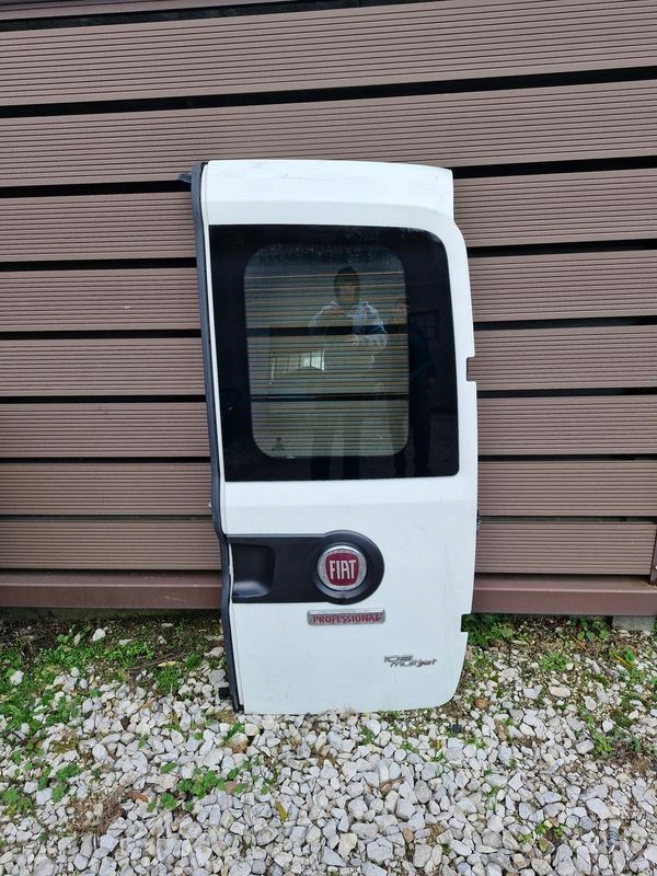 фото №1, Fiat doblo 2 ii дверь правый задняя правое задние крыло