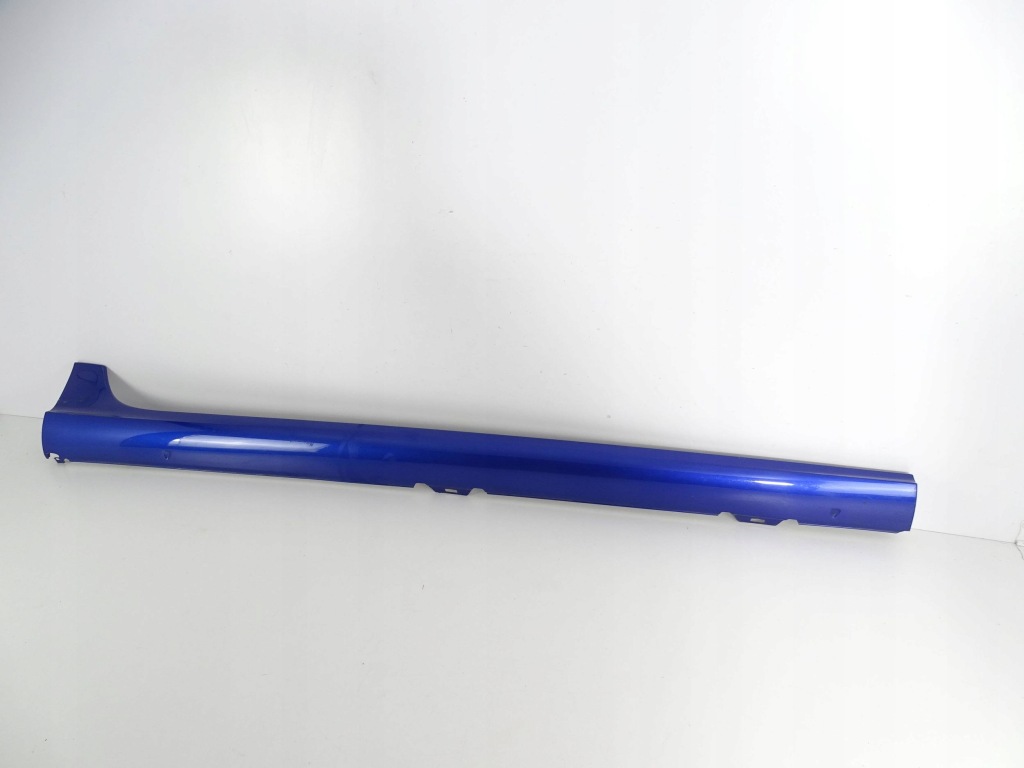 Купити Поріг молдинг поріг права vw golf v gti r32 1k3853860d