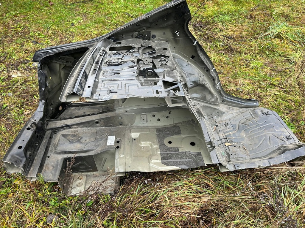 фото №7, Bmw 7 f01 f02 f03 f04 2011 левая сторона наборы запчасти кузовных