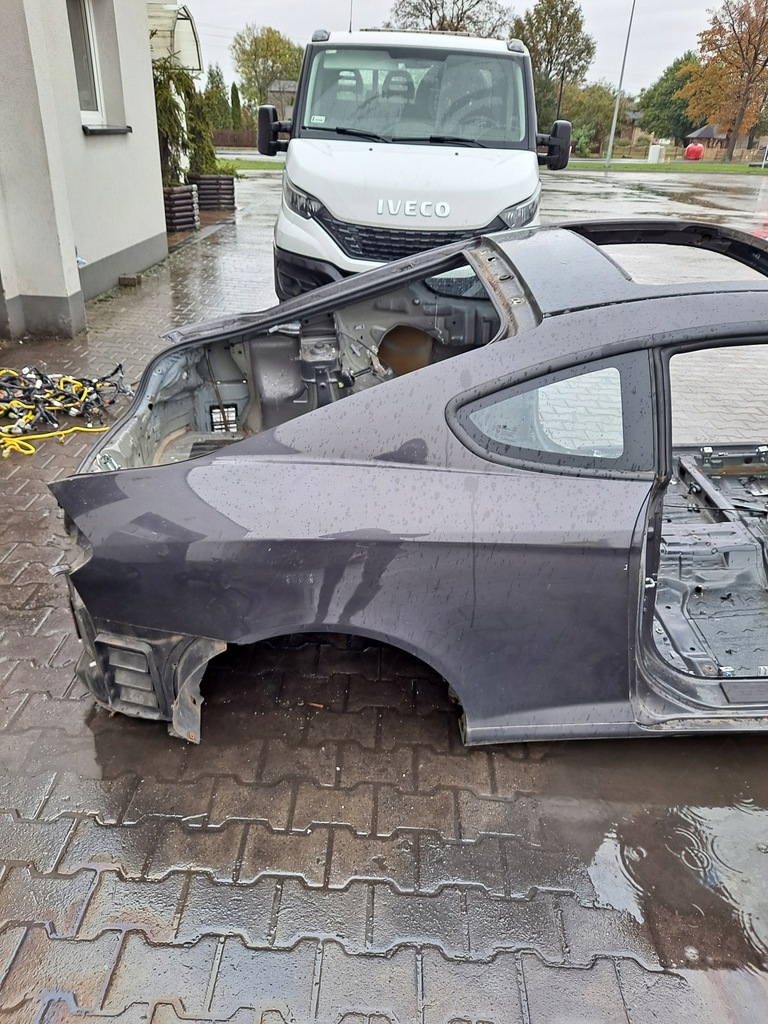 фото №1, Чверть крила правий задня hyundai coupe ii