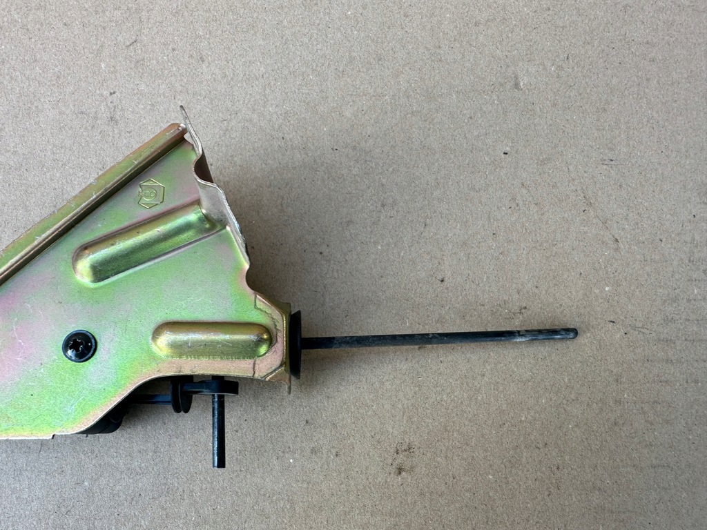 фото №7, Peugeot 607 привод крышка заливной топлива