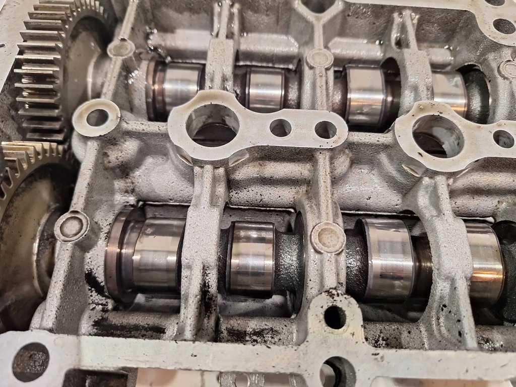 фото №5, Валы распределительного вала крышка 55184358 fiat croma ii 1.9mjet 05-