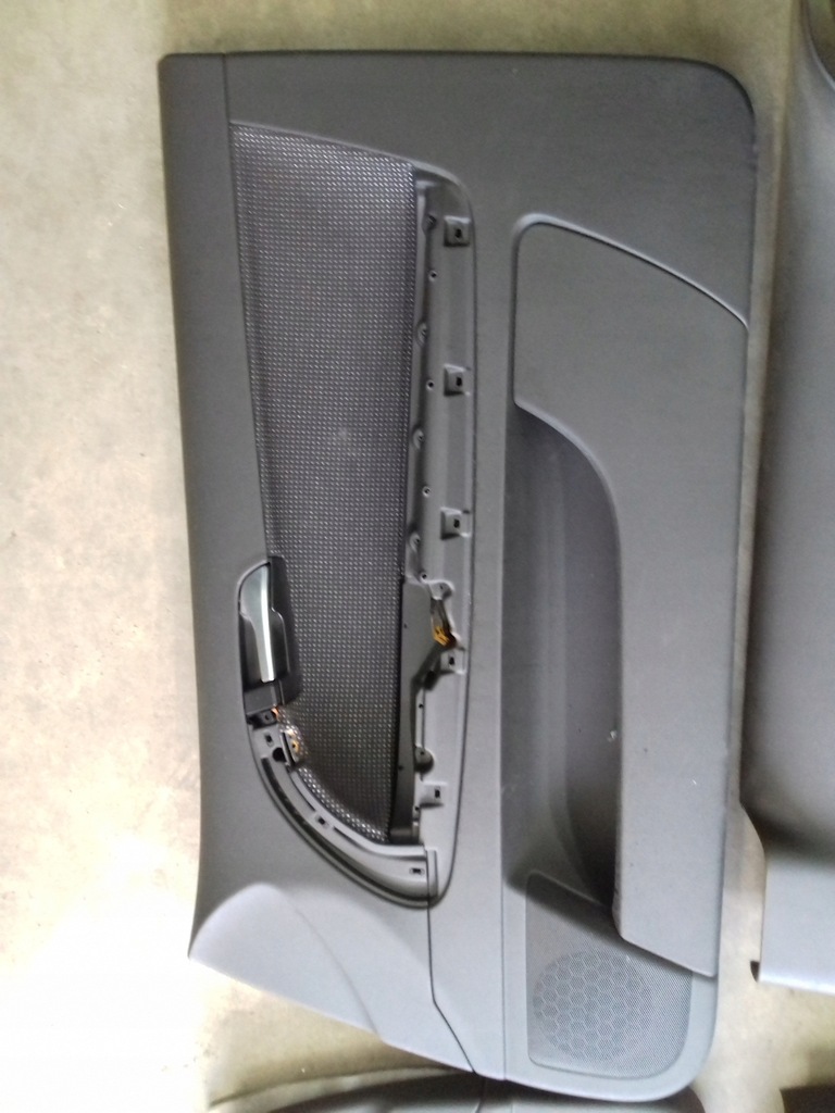 фото №4, Оббивка обшивки двері a3 8p 3 двері europa