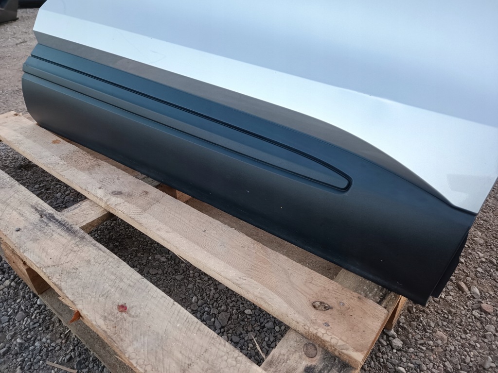 Дверь перед передние правое полный ford explorer vi 2020- с Разборки