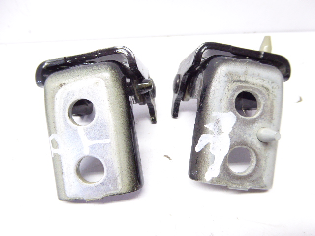 фото №1, Peugeot 208 петля дверь задняя правый hb 5d