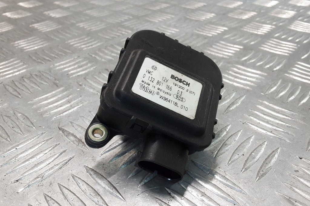 фото №1, Клапаны управляющий отопители mini cooper r50, r53 0132801166 1.6l