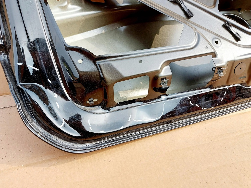 фото №11, Mercedes eqb n243 x243 23r. крышка багажника багажника задняя a2437420700