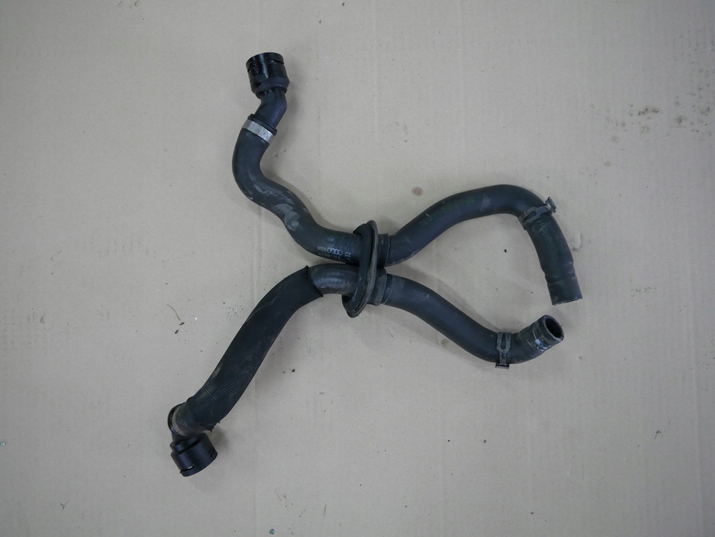 фото №1, Audi a4 b7 2.0 tsi труба шланг wąż жидкость wody отопителя 8e1819373r