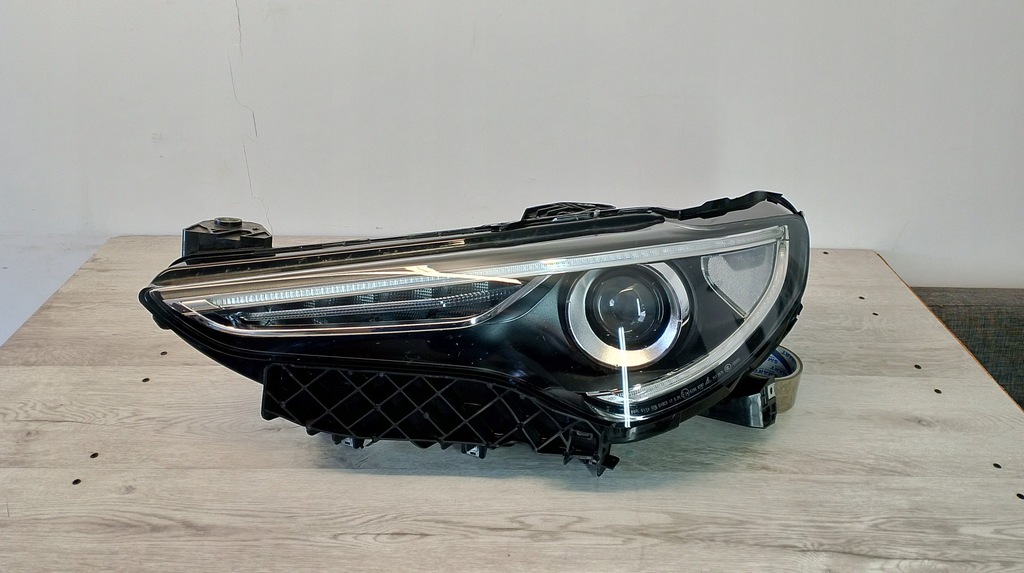 фото №1, Alfa romeo stelvio ліва лампа перед передня ксенон led комплектна ładna eu