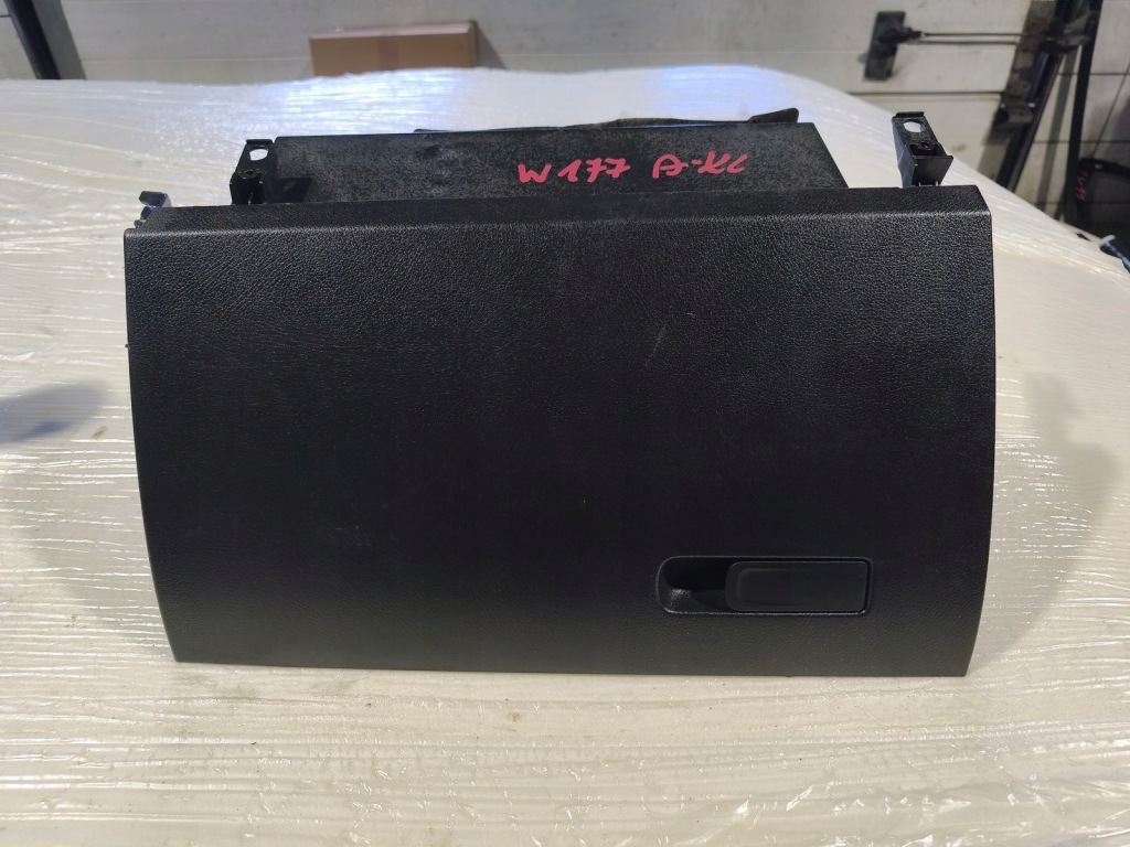 фото №1, Mercedes w177 бардачок пассажира