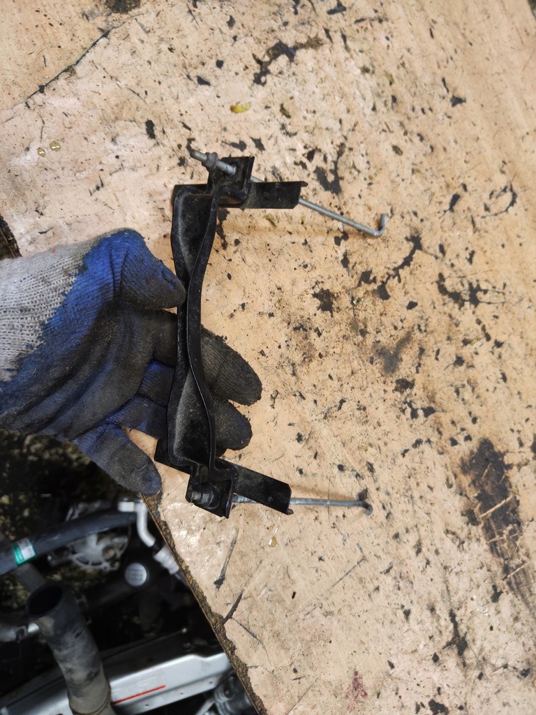 фото №1, Suzuki swift mk7 кронштейн аккумулятор