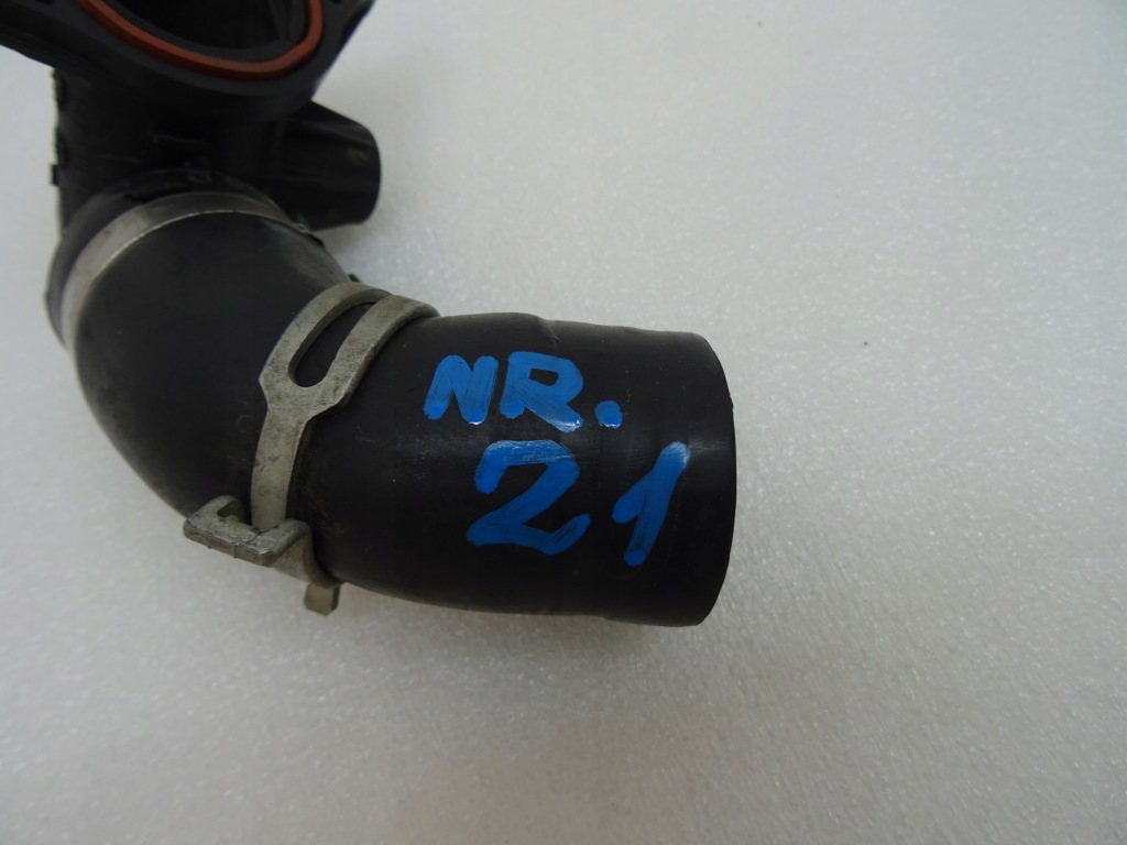 Труба шланг воздухозаборник воздуха renault 1.5 dci 147138070r Недорого