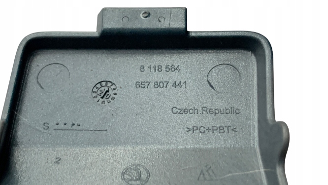 фото №3, Skoda scala 19- заглушка бампера фаркоп задняя