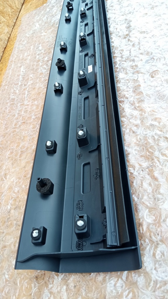 фото №10, Land rover discovery v 17- молдинг двері лівий перед