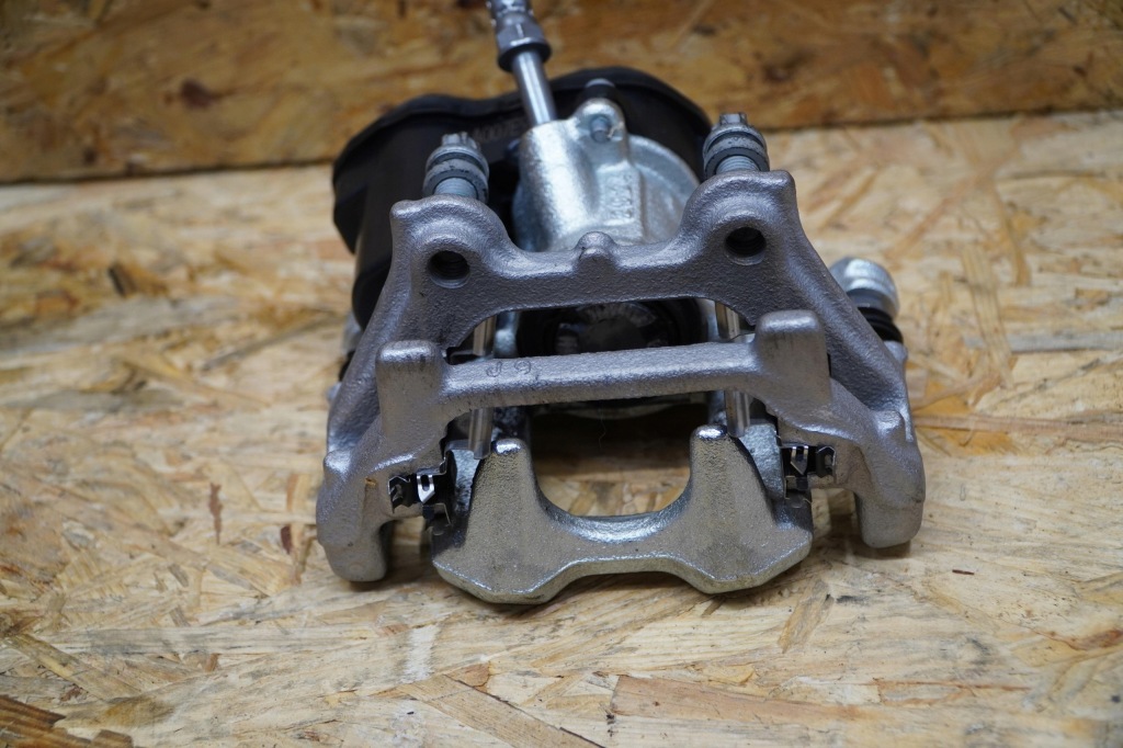 фото №6, Супорт гальмівний задня лівий 6891063 lub правий 6891064 mini countryman u25 25r