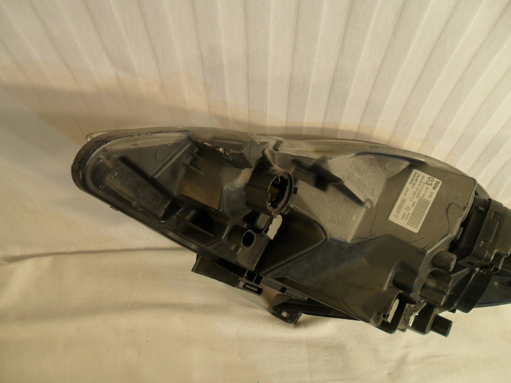 фото №10, Лампа правый перед eu 89033104 81110-0h030 peugeot 107