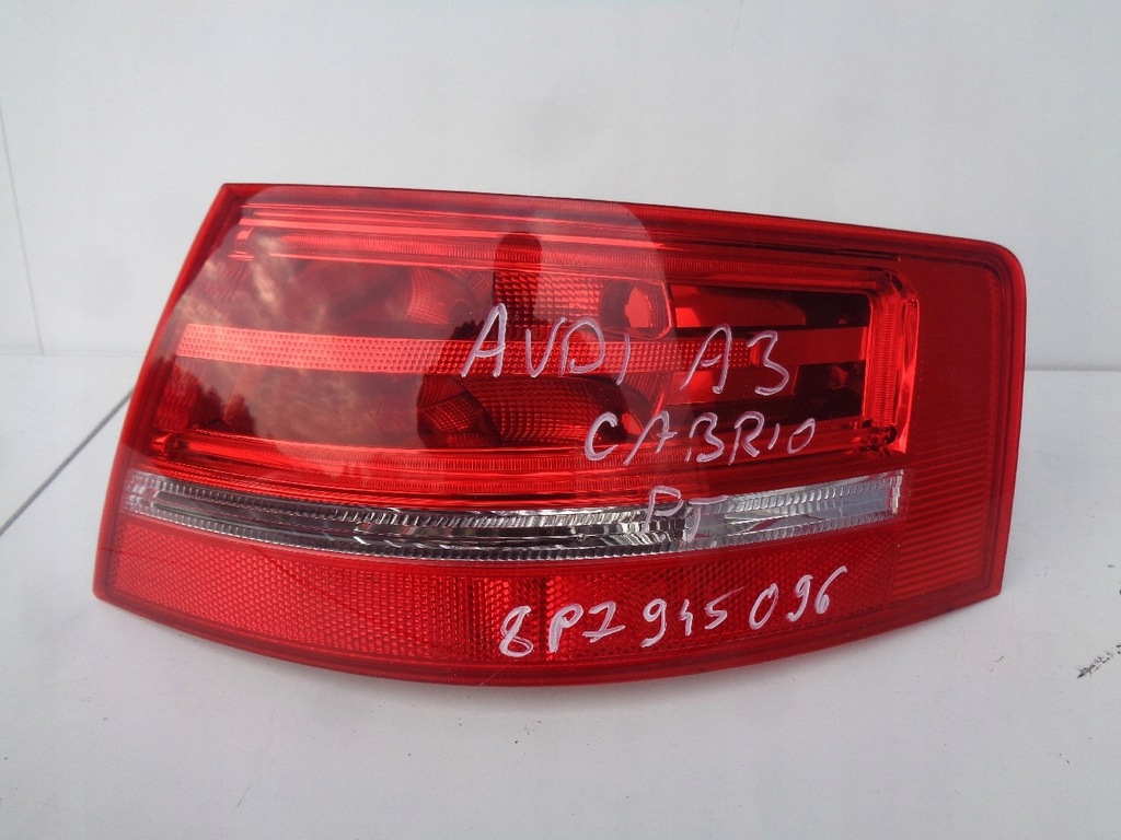 фото №1, Audi a3 8p cabrio led права задня лампа 8p7945096
