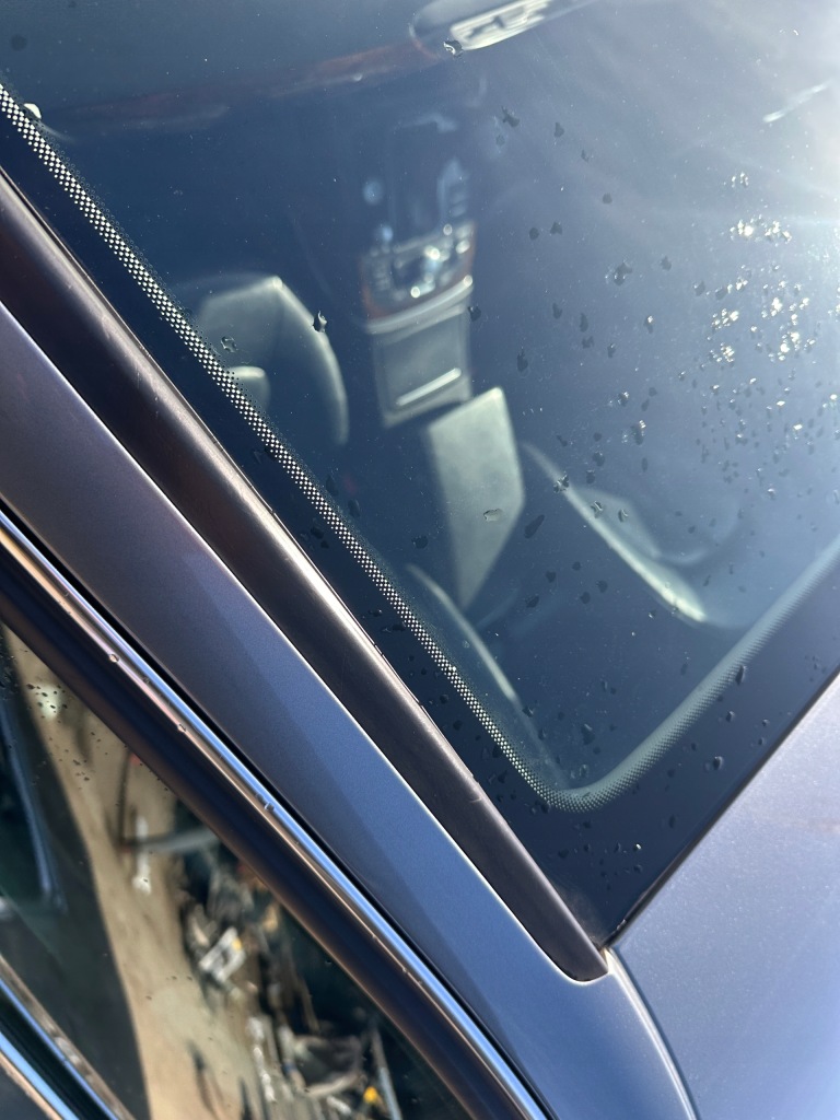 Молдинг прокладка скло лобове ліва audi a6 c7 в Україні